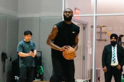 开云体育入口-日本男篮碾压灰熊,杰伦·布朗统治全场的简单介绍