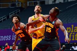 开云体育-魔术碾压湖人,加里纳利送出助攻