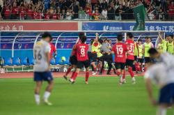 开云体育登录-江苏男篮遭遇连败,球队士气受到挑战的简单介绍