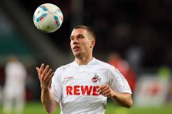 开云体育在线-赛道与球场的双重奏，莱奥的极速统治与利物浦的钢铁意志