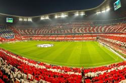 开云体育APP下载-红牛二队绝杀梅赛德斯，汉密尔顿扛起全队的悲壮与启示