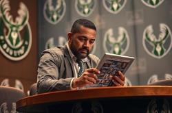 开云体育-关于雄鹿球员深夜加练，希望在下次比赛中展现更大实力的信息