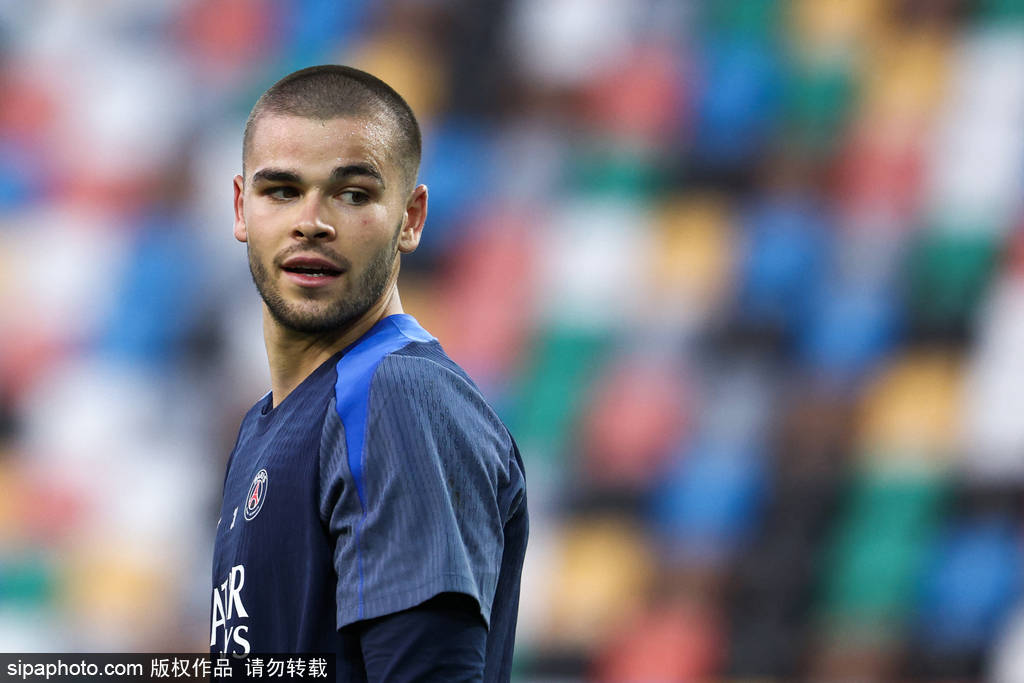 巴黎圣日耳曼新援首秀完美,表现令人惊艳的简单介绍 巴黎圣日耳曼新援首秀完美,表现令人惊艳的简单介绍