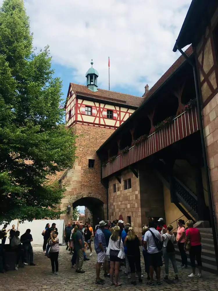 关于纽伦堡分钟绝杀维尔茨堡,稳坐乙级积分榜首位的信息 关于纽伦堡分钟绝杀维尔茨堡,稳坐乙级积分榜首位的信息