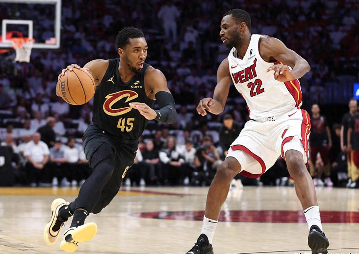 热火客场战胜骑士取得两连胜