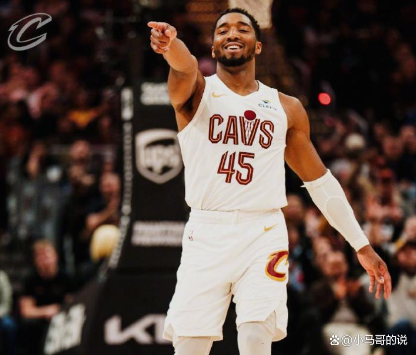 国王翻盘快船，米切尔惊艳四座