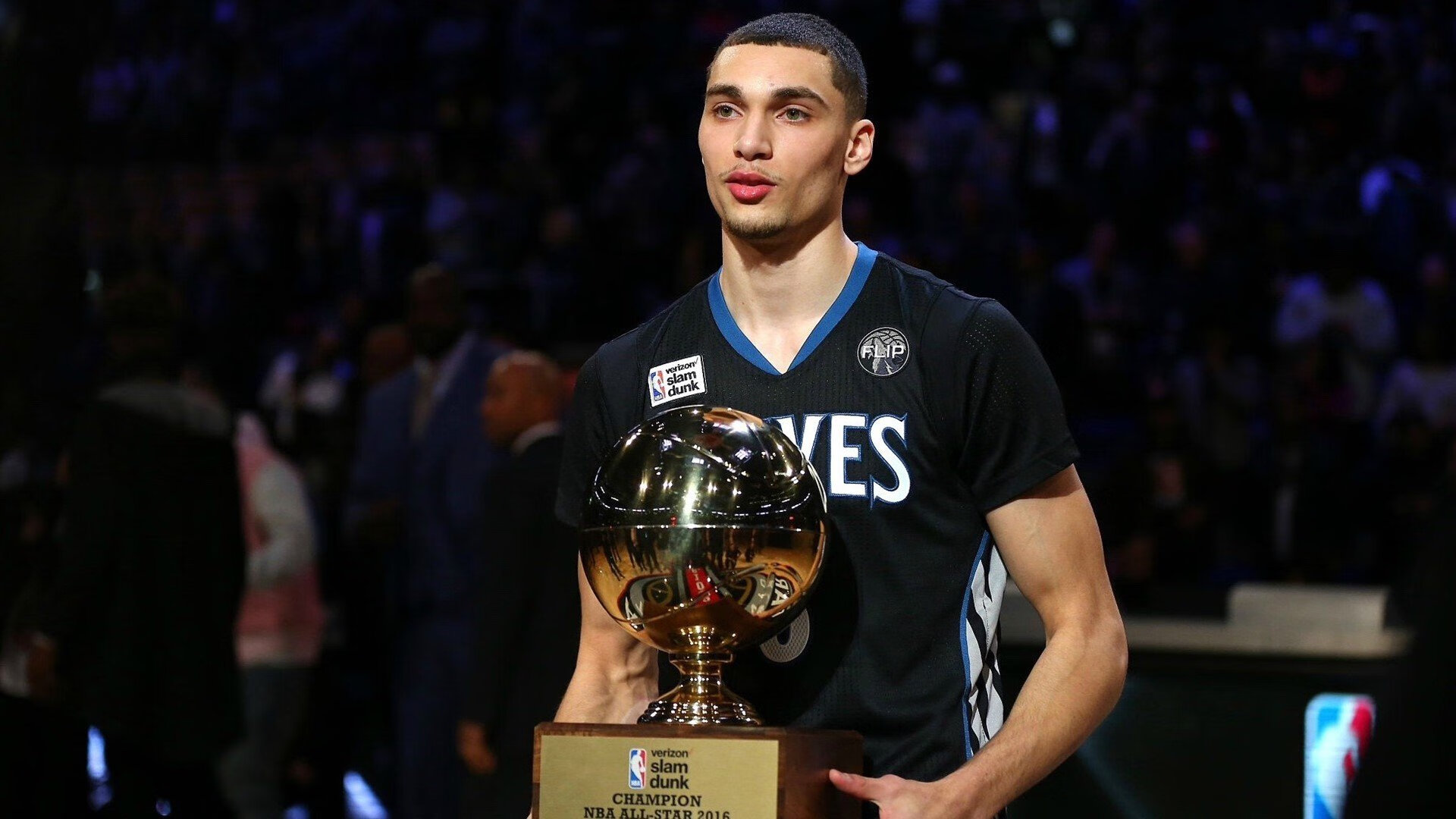 苏亚雷斯压制级发挥,当毕尔巴鄂的钢铁防线遭遇米兰的致命利刃